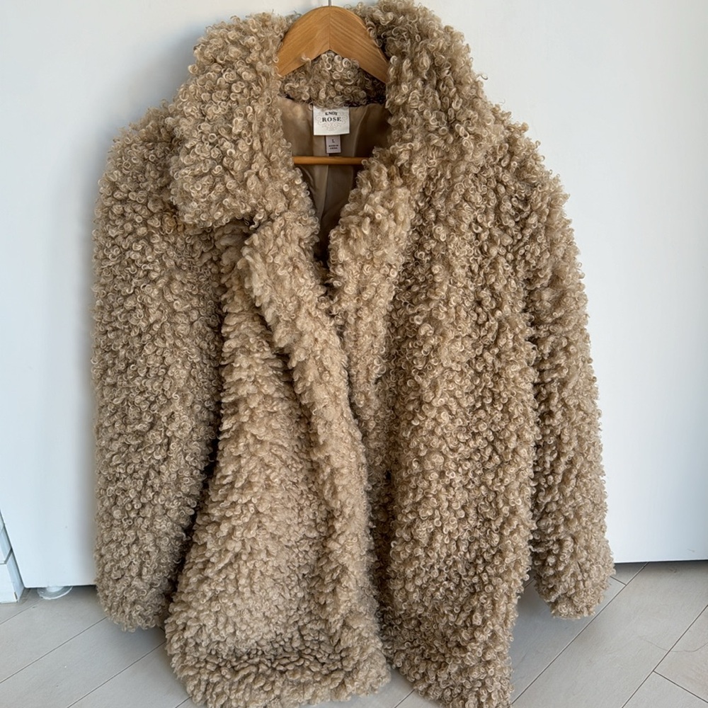 Coat women’s-Brand New-No tags